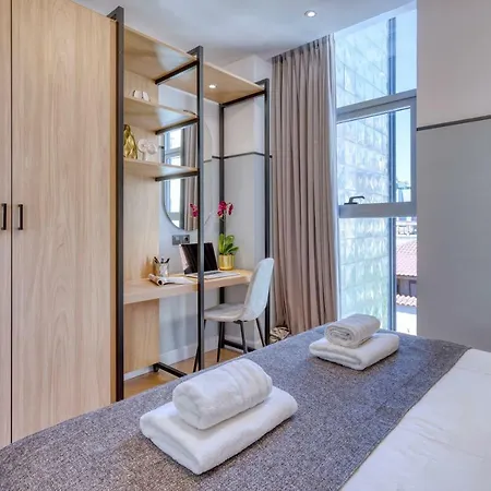 The Pinnacle 5* Athens