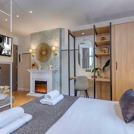 Aparthotel The Pinnacle 5*