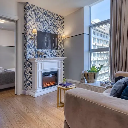 Apartahotel The Pinnacle Atenas