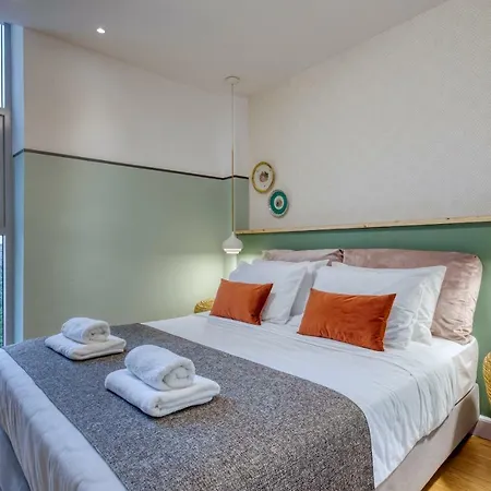 Apartahotel The Pinnacle Atenas