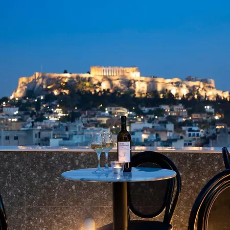The Pinnacle Atenas