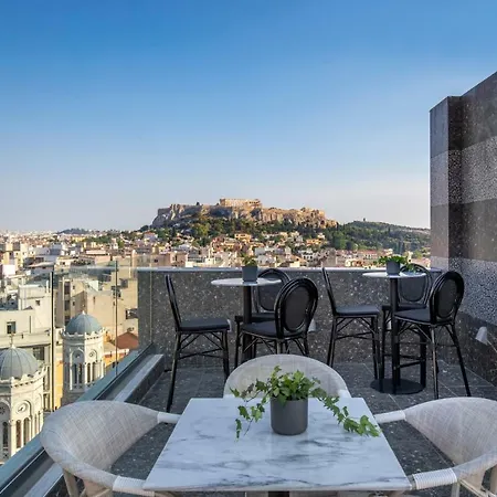 The Pinnacle Apartahotel Atenas